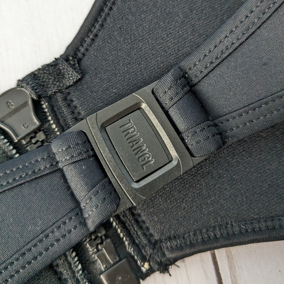 Triangl • Mesh Bandeau Zipper Strapless Top - Picture 7 of 7